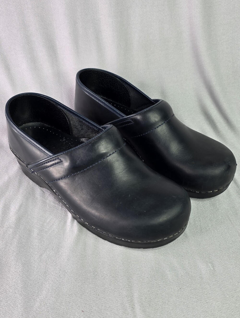 Dansko Black Leather Slip-On Medical Nursing Service Industries Clogs 40 EU